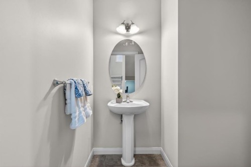 94 Evansdale Common Nw, Calgary, AB - Indoor Photo Showing Bathroom