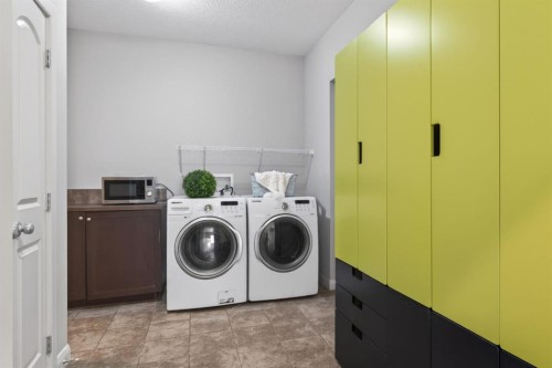 94 Evansdale Common Nw, Calgary, AB - Indoor Photo Showing Laundry Room