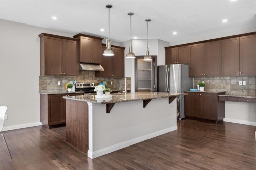 94 Evansdale Common Nw, Calgary, AB - Indoor Photo Showing Kitchen With Upgraded Kitchen