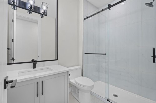 26 Cimarron Estates Gate, Okotoks, AB - Indoor Photo Showing Bathroom