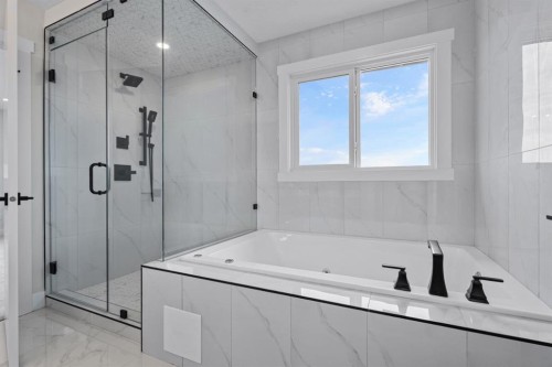 26 Cimarron Estates Gate, Okotoks, AB - Indoor Photo Showing Bathroom