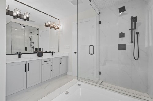 26 Cimarron Estates Gate, Okotoks, AB - Indoor Photo Showing Bathroom