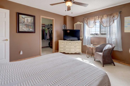 47 Martinvalley Way Ne, Calgary, AB - Indoor Photo Showing Bedroom
