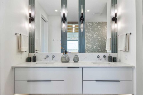 8 Monterra Rise, Cochrane Lake, AB - Indoor Photo Showing Bathroom