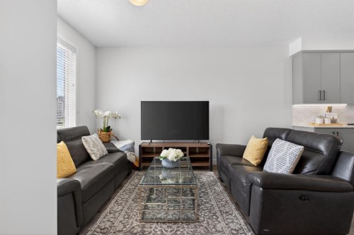 86 Evanscrest Manor Nw, Calgary, AB - Indoor Photo Showing Living Room