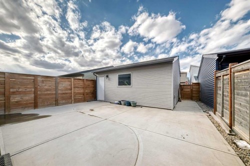 140 Howse Avenue Ne, Calgary, AB - Outdoor