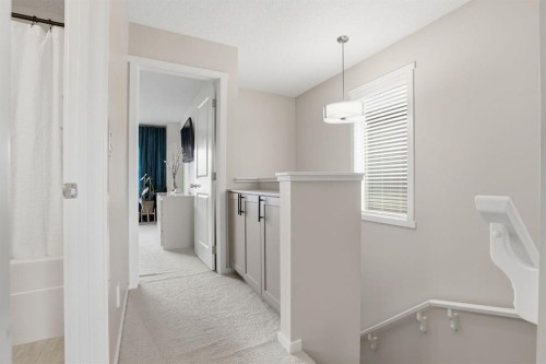 648 Walden Drive Se, Calgary, AB - Indoor
