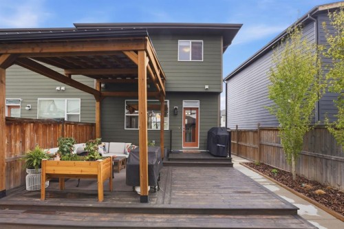 648 Walden Drive Se, Calgary, AB - Outdoor