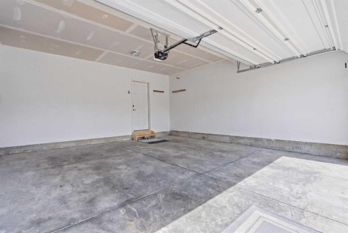 11257 Cityscape Drive Ne, Calgary, AB - Indoor Photo Showing Garage