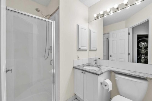 68 Catalina Circle Ne, Calgary, AB - Indoor Photo Showing Bathroom