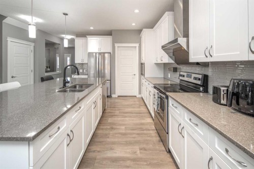 85 Legacy Glen View Se, Calgary, AB - Indoor Photo Showing Kitchen With Double Sink With Upgraded Kitchen