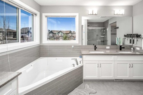 85 Legacy Glen View Se, Calgary, AB - Indoor Photo Showing Bathroom