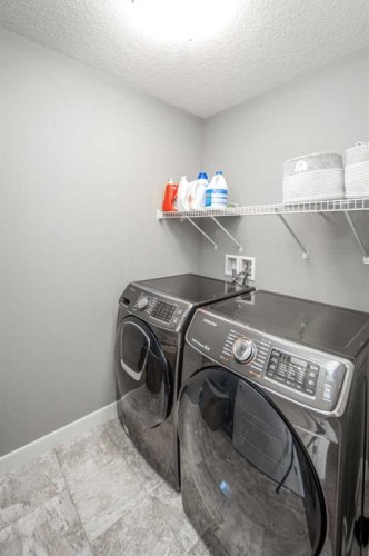 85 Legacy Glen View Se, Calgary, AB - Indoor Photo Showing Laundry Room