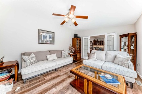 1 Ridge Drive, Rural Ponoka County, AB - Indoor Photo Showing Living Room