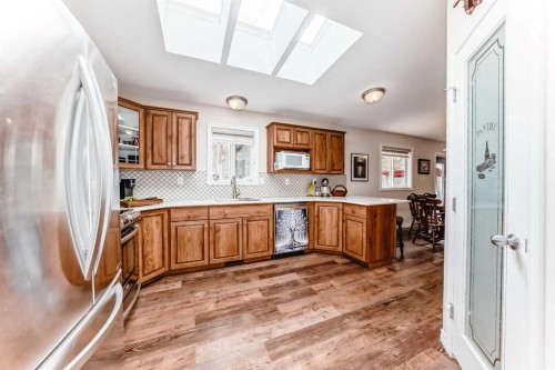 1 Ridge Drive, Rural Ponoka County, AB - Indoor Photo Showing Kitchen