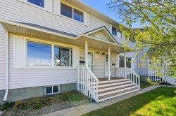 583 Killarney Glen Court SW Calgary, AB T3E 7H4