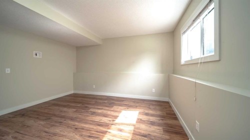 367 Copperfield Heights Se, Calgary, AB - Indoor Photo Showing Other Room