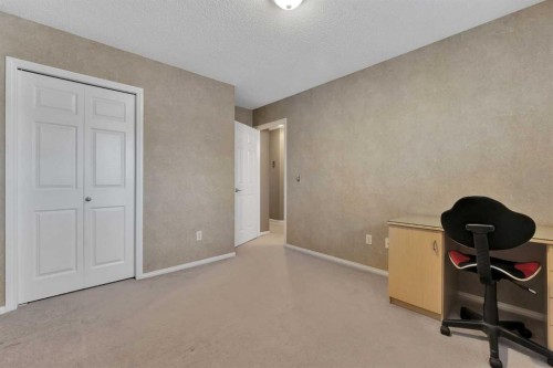 15 Saddletree Drive Ne, Calgary, AB - Indoor