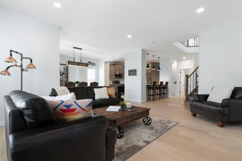99 Ridge View Close, Cochrane, AB - Indoor Photo Showing Living Room