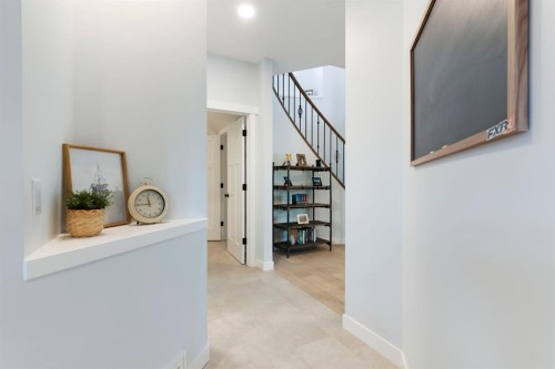 99 Ridge View Close, Cochrane, AB - Indoor Photo Showing Other Room