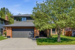 423 Lake Simcoe Crescent SE Calgary, AB T2J 5L3