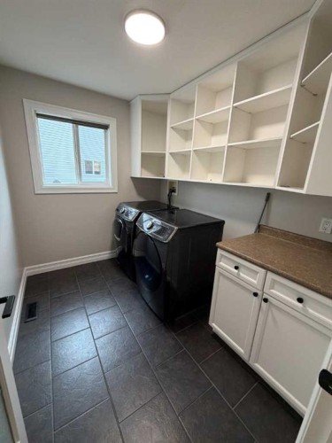 32 Carriere Crescent, Beaumont, AB - Indoor With Storage
