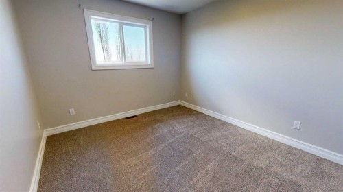 32 Carriere Crescent, Beaumont, AB - Indoor Photo Showing Other Room