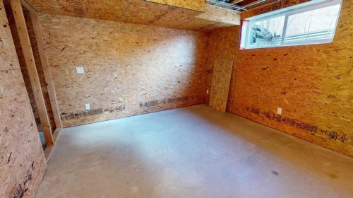 32 Carriere Crescent, Beaumont, AB - Indoor Photo Showing Other Room