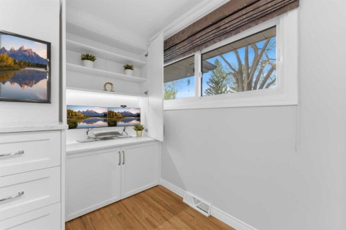 128 78 Avenue Se, Calgary, AB - Indoor Photo Showing Other Room