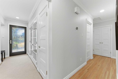 128 78 Avenue Se, Calgary, AB - Indoor Photo Showing Other Room