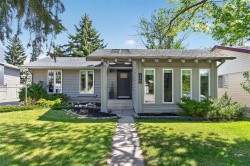 240 Canniff Place SW Calgary, AB T2W 2L8
