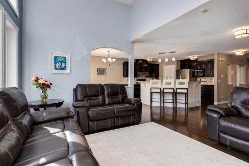 331 Sierra Madre Court Sw, Calgary, AB - Indoor Photo Showing Living Room