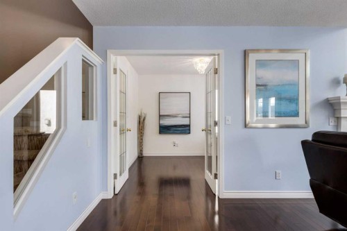 331 Sierra Madre Court Sw, Calgary, AB - Indoor Photo Showing Other Room