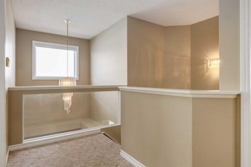 331 Sierra Madre Court Sw, Calgary, AB - Indoor Photo Showing Other Room