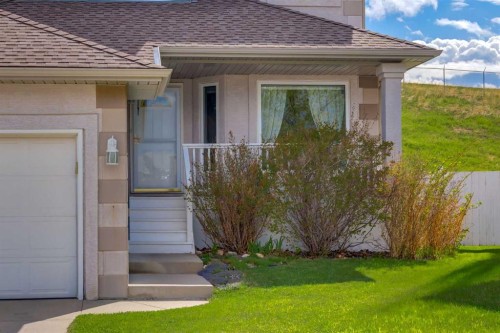 331 Sierra Madre Court Sw, Calgary, AB - Outdoor