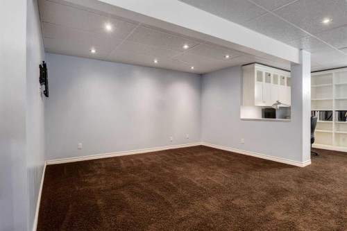 331 Sierra Madre Court Sw, Calgary, AB - Indoor Photo Showing Other Room