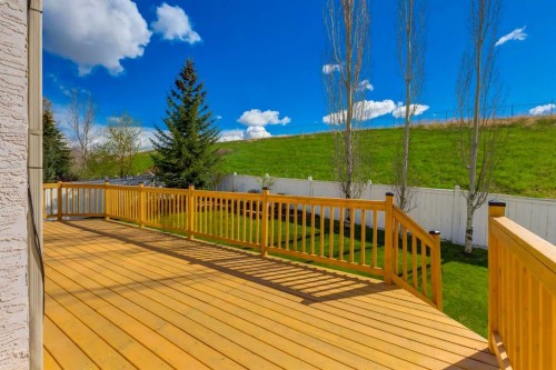 331 Sierra Madre Court Sw, Calgary, AB - Outdoor