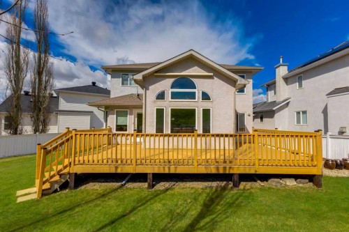 331 Sierra Madre Court Sw, Calgary, AB - Outdoor