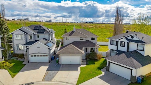 331 Sierra Madre Court Sw, Calgary, AB - Outdoor With Facade