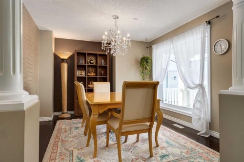 331 Sierra Madre Court Sw, Calgary, AB - Indoor Photo Showing Dining Room