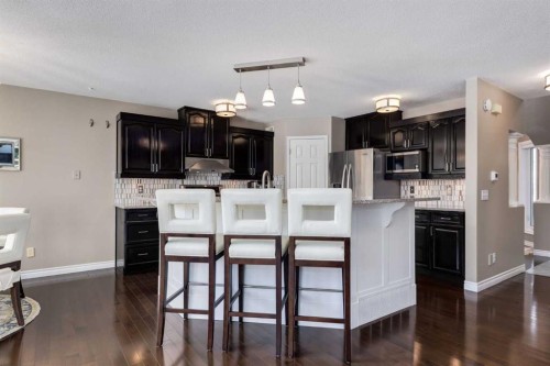 331 Sierra Madre Court Sw, Calgary, AB - Indoor Photo Showing Kitchen