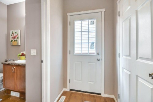 319 Saddlebrook Circle Ne, Calgary, AB - Indoor Photo Showing Other Room