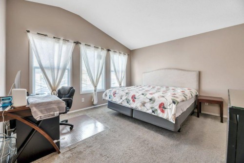 319 Saddlebrook Circle Ne, Calgary, AB - Indoor Photo Showing Bedroom