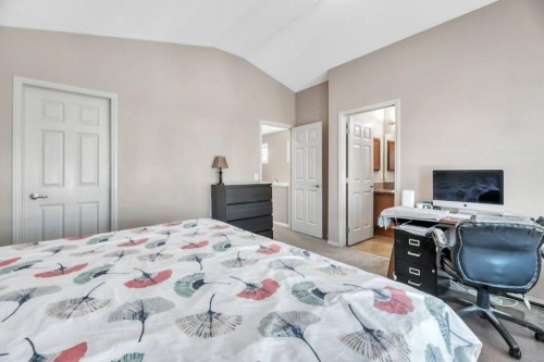 319 Saddlebrook Circle Ne, Calgary, AB - Indoor Photo Showing Bedroom