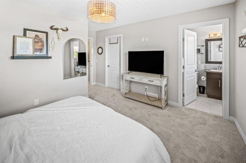 67 Mahogany Row Se, Calgary, AB - Indoor Photo Showing Bedroom