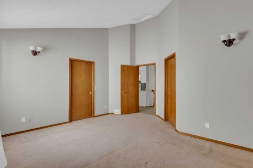 24 Citadel Close Nw, Calgary, AB - Indoor Photo Showing Other Room