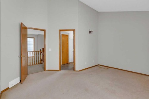 24 Citadel Close Nw, Calgary, AB - Indoor Photo Showing Other Room