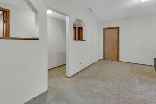 24 Citadel Close Nw, Calgary, AB - Indoor Photo Showing Other Room