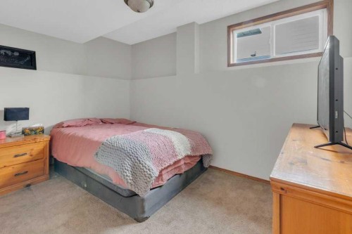 24 Citadel Close Nw, Calgary, AB - Indoor Photo Showing Bedroom
