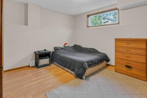 24 Citadel Close Nw, Calgary, AB - Indoor Photo Showing Bedroom